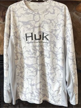 Huk White & Light Gray Performance Fishing Shirt - XL